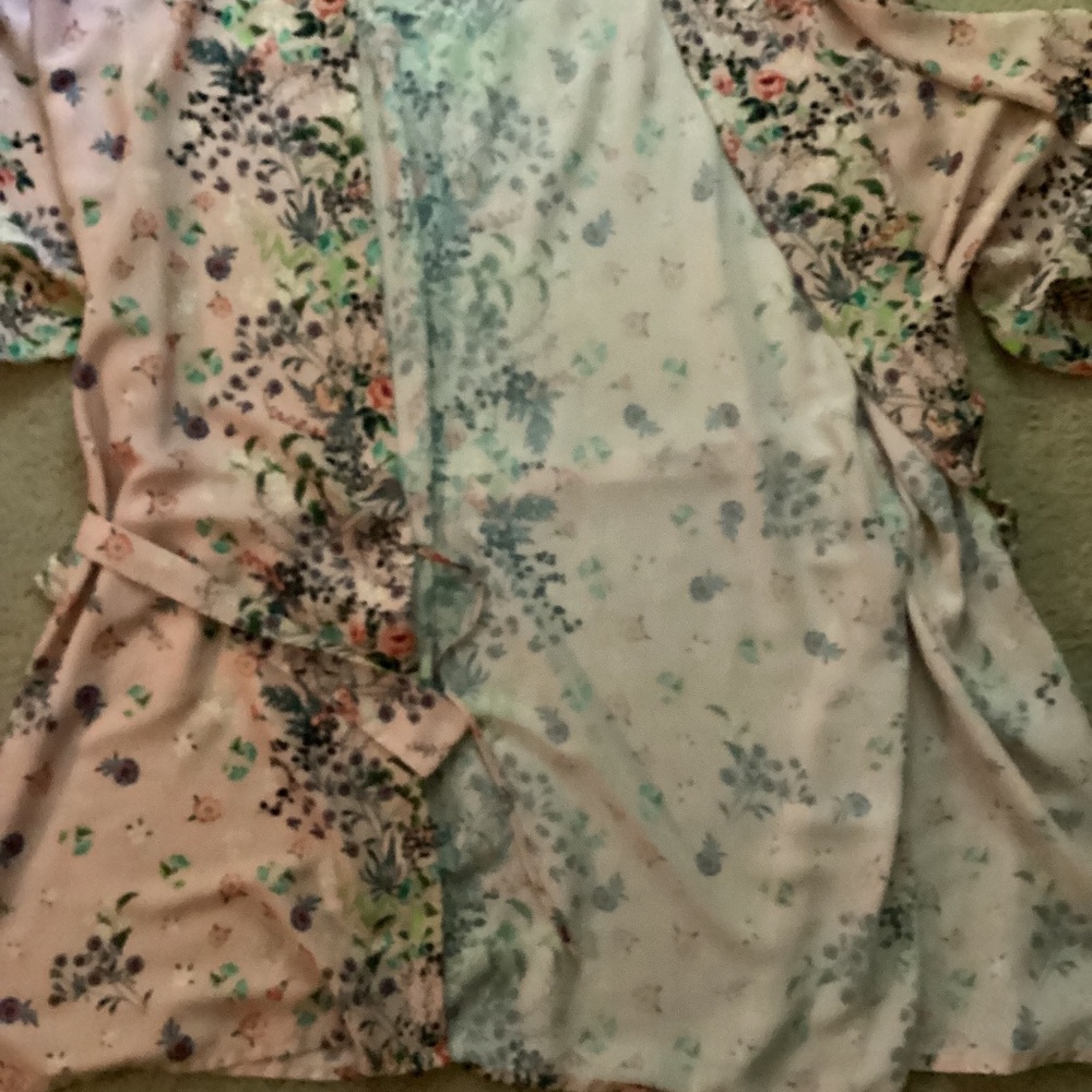 ~ Women's Short Robe ~ - Picture 12 of 14